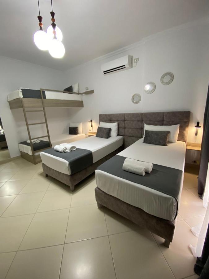 Hotel Abedini Sarandë Esterno foto