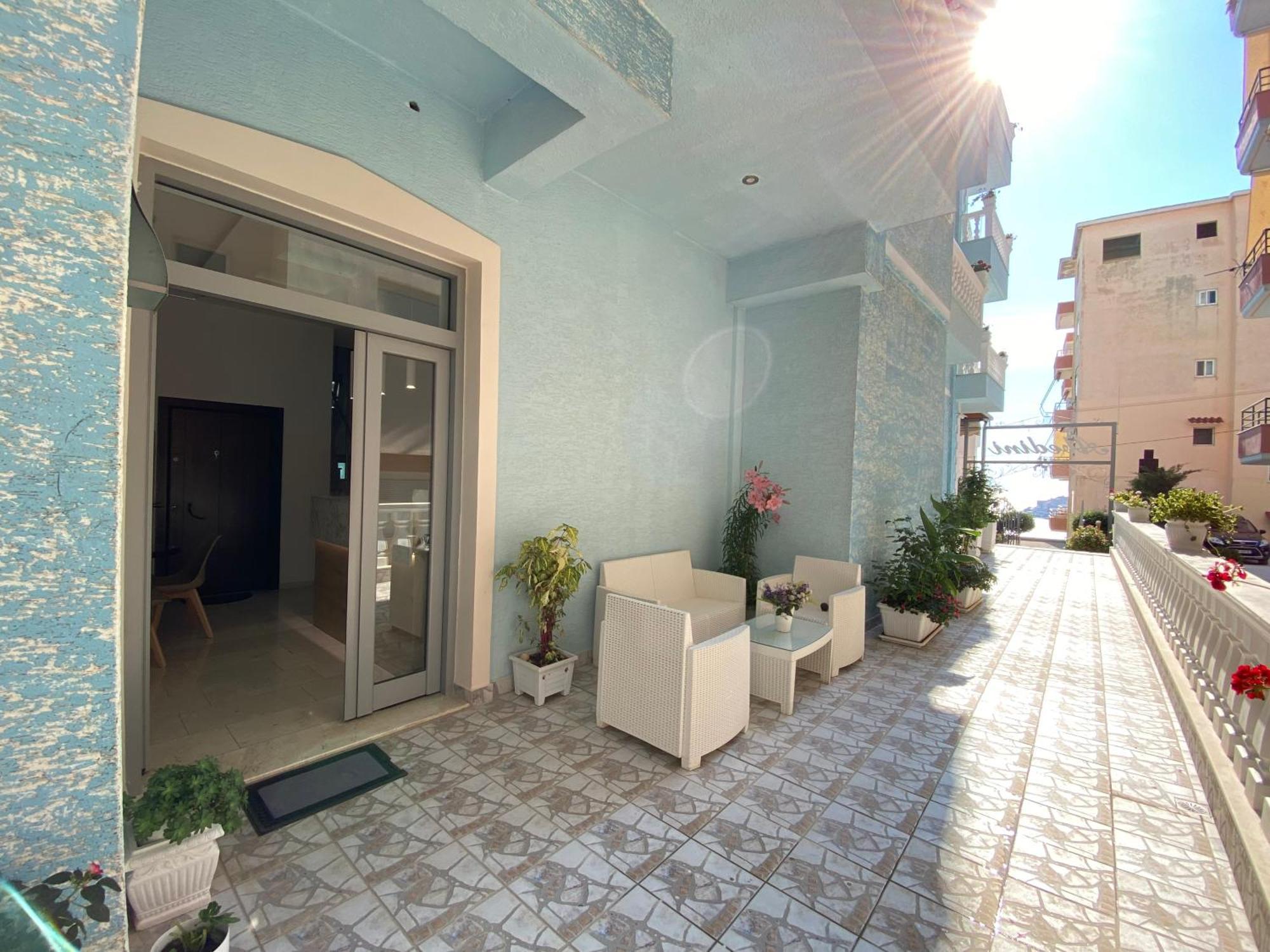 Hotel Abedini Sarandë Esterno foto