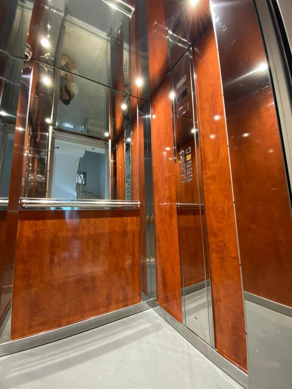 Hotel Abedini Sarandë Esterno foto