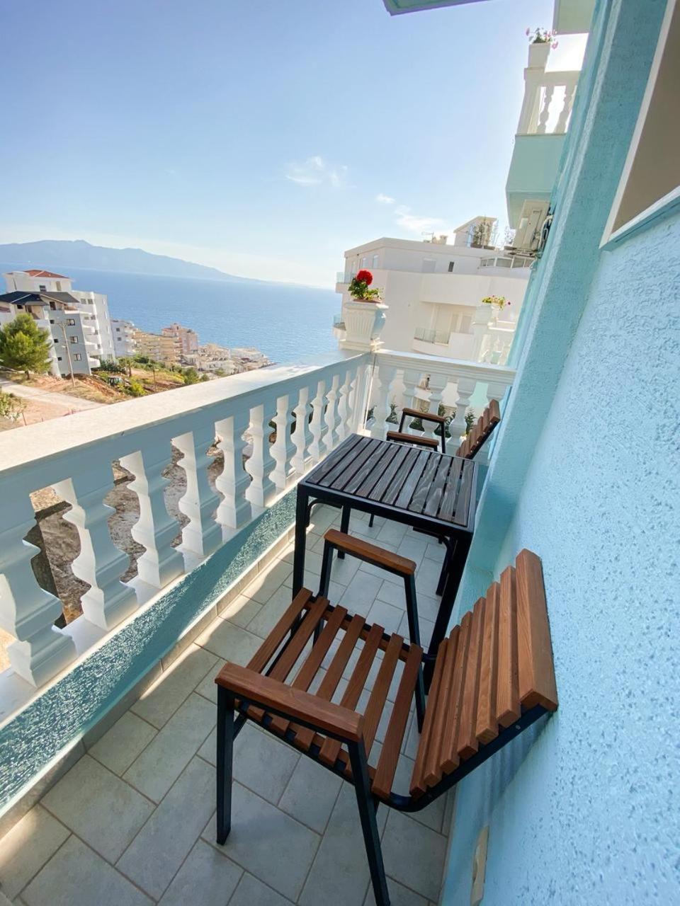 Hotel Abedini Sarandë Esterno foto