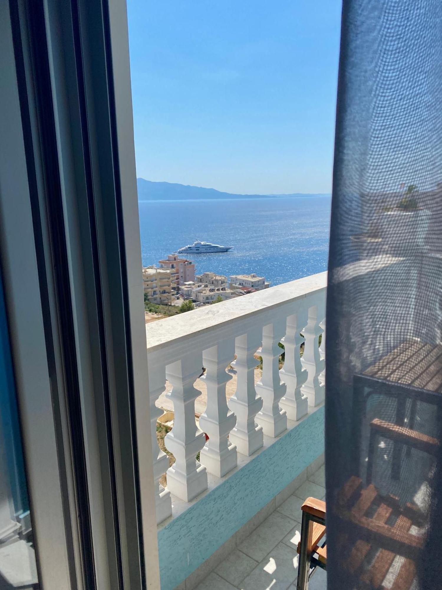 Hotel Abedini Sarandë Esterno foto