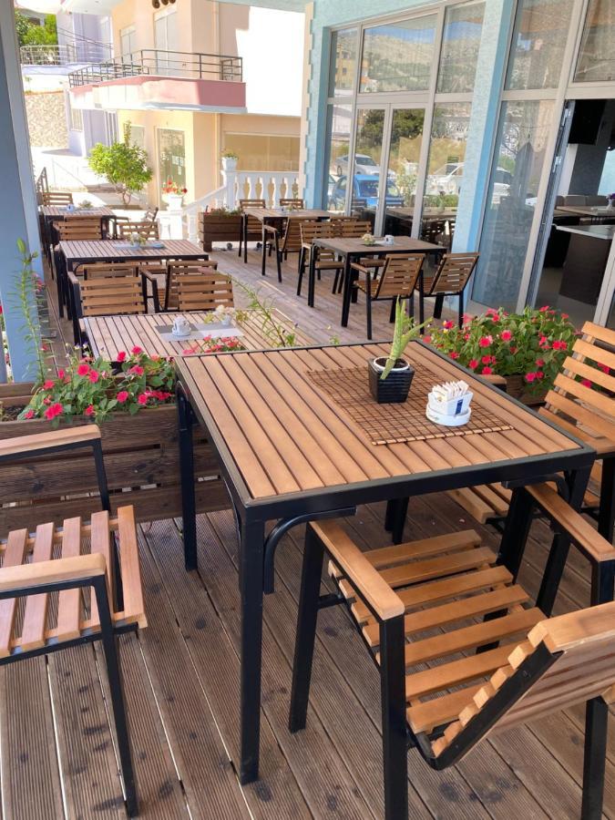 Hotel Abedini Sarandë Esterno foto